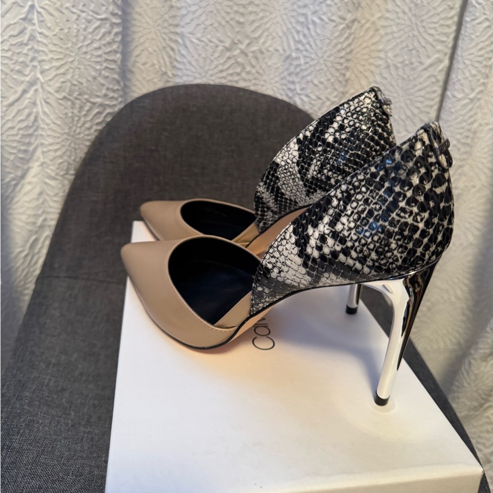 Calvin Klein Sebrina Pumps size 9